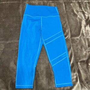 Woman’s size 4 Zyia Active cropped leggings